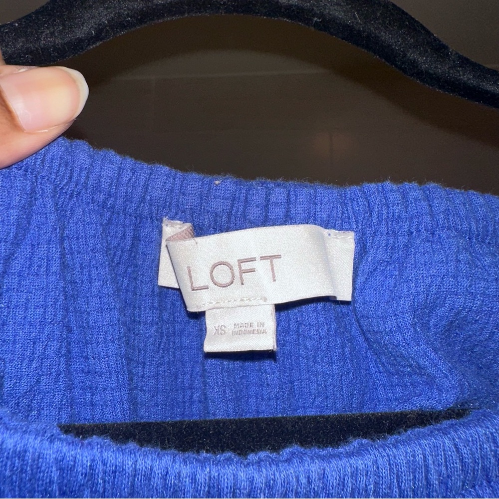 LOFT Blue Ruffled Blouse - Picture 3 of 3